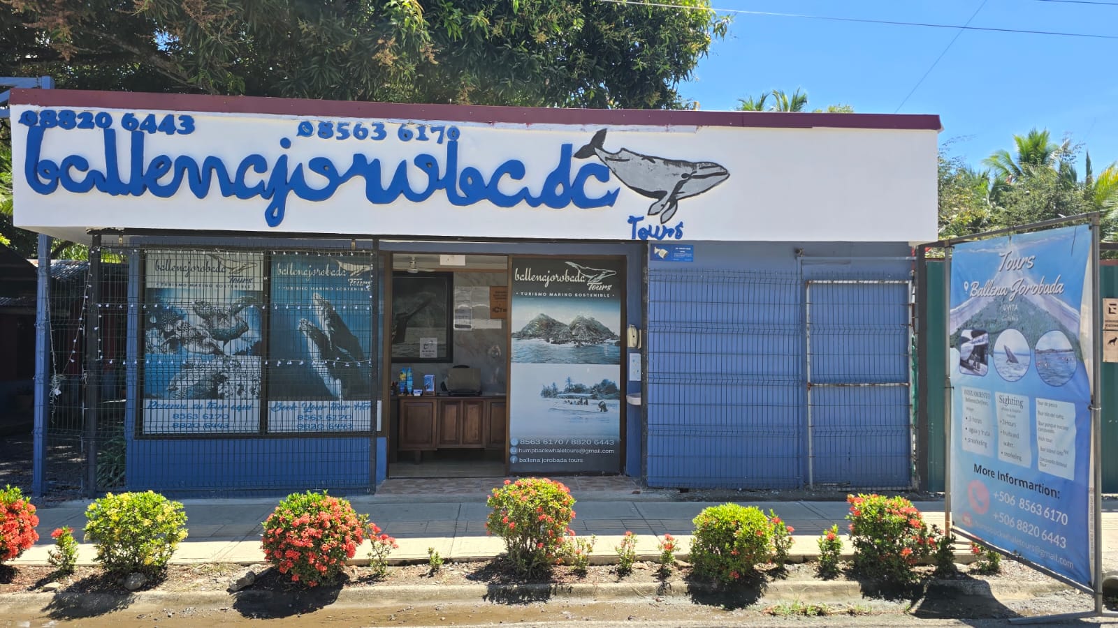 Ballena Jorobada Tours office in Uvita